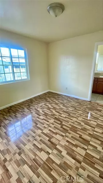 Los Angeles, CA 90044,1340 W 109 ST 1/2