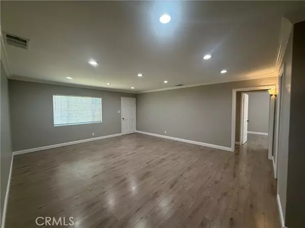 Van Nuys, CA 91405,6853 Matilija AVE