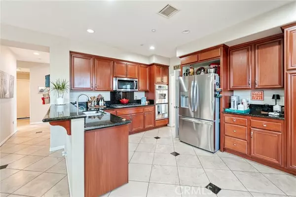 Placentia, CA 92870,1524 Larsen LN