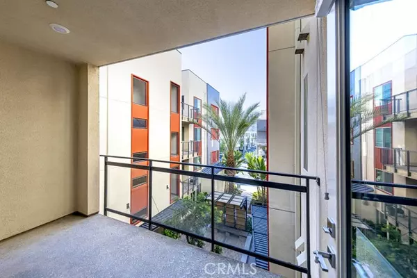 202 Tribeca, Irvine, CA 92612