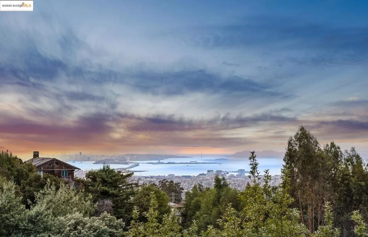 Oakland, CA 94611,17032 Broadway Ter