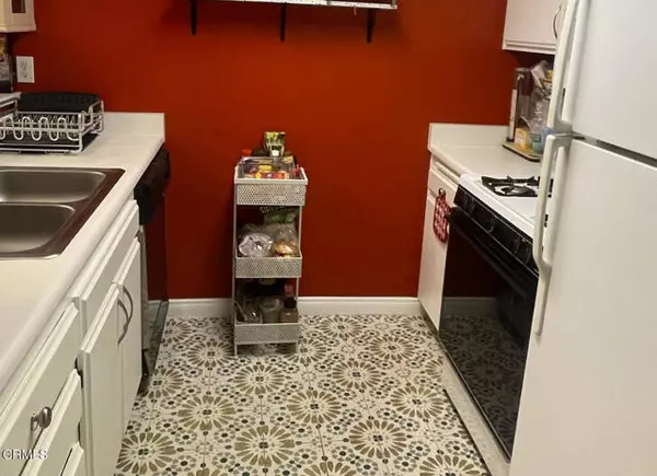 865 S B ST L-2, Oxnard, CA 93030