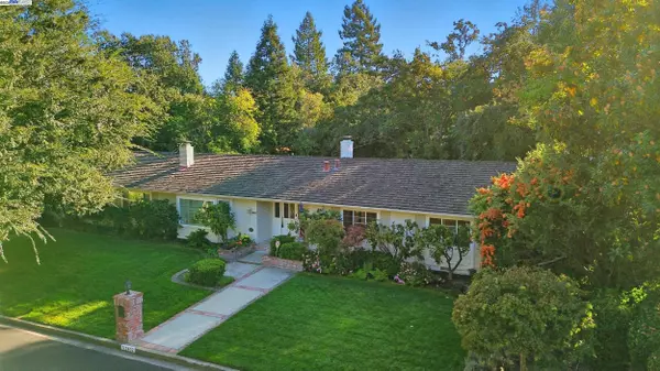 Alamo, CA 94507,2402 Royal Oaks DR