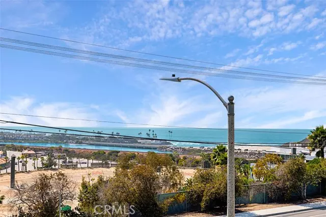 219 Turf View DR, Solana Beach, CA 92075