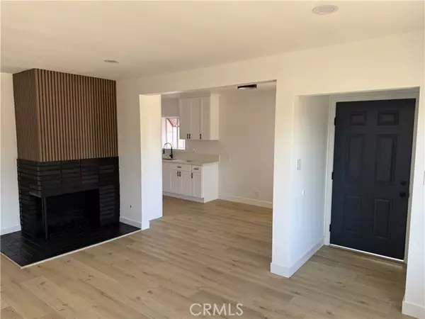Fontana, CA 92335,8930 Boxwood
