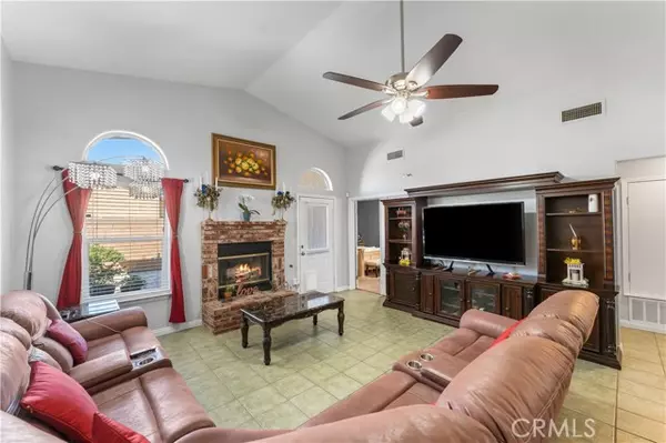 Rosamond, CA 93560,3325 3325 Poplar