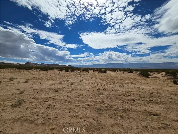 Lucerne Valley, CA 92356,0 Granite