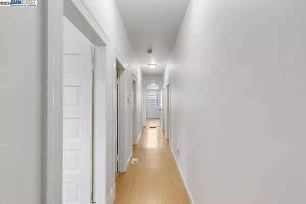 San Francisco, CA 94114,3386 16th ST