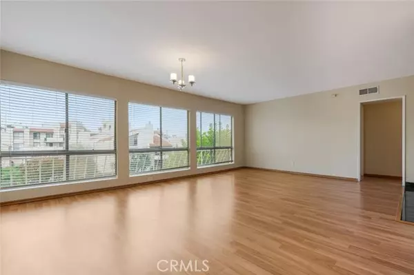 Encino, CA 91316,5250 Zelzah AVE 12A