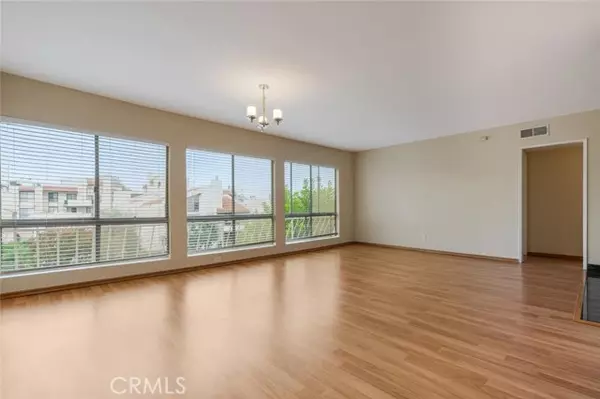 5250 Zelzah AVE 12A, Encino, CA 91316