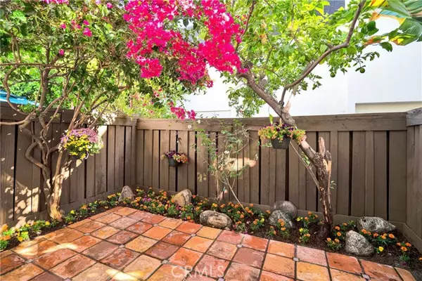 Toluca Lake, CA 91602,10803 Blix ST 2