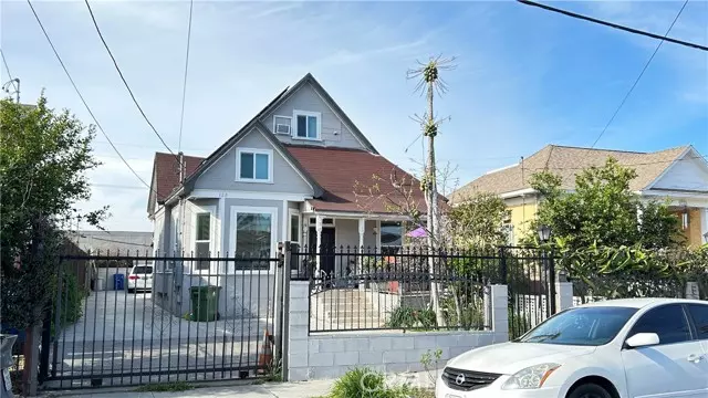 120 E 31st ST, Los Angeles, CA 90011