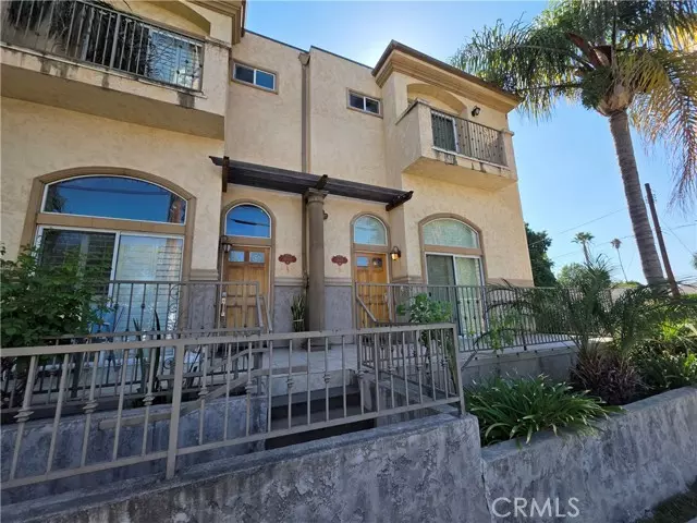 Northridge, CA 91325,18338 Rayen