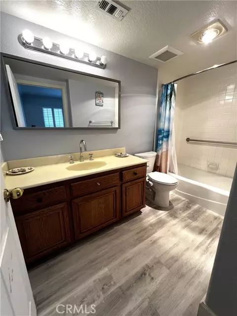 San Pedro, CA 90731,491 W 39th 5