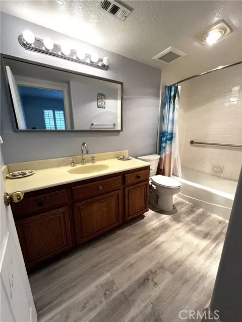 San Pedro, CA 90731,491 W 39th 5