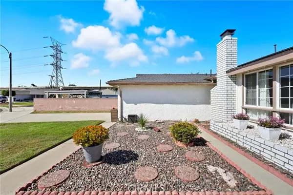 Gardena, CA 90248,527 W 169th ST