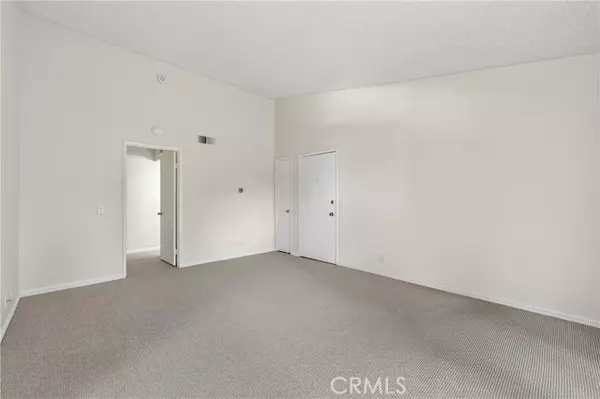 Lake Forest, CA 92630,23220 Orange 2