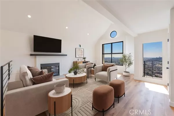 Los Angeles, CA 90065,1426 Killarney AVE