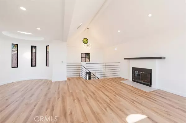 Los Angeles, CA 90065,1426 Killarney AVE