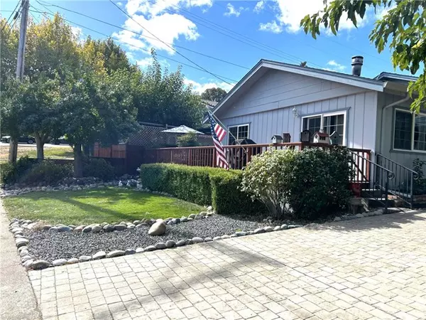 Lakeport, CA 95453,805 Anastasia DR