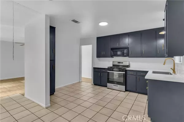 Victorville, CA 92395,14147 Arrowhead DR