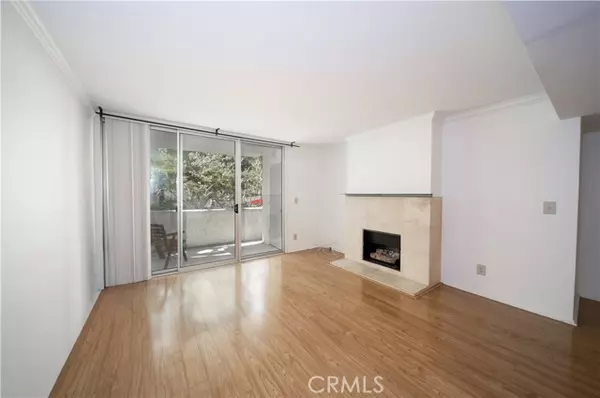 5325 Newcastle 108, Encino, CA 91316