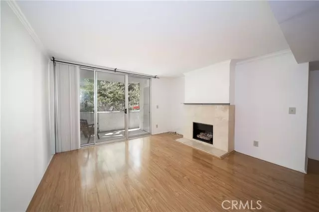 5325 Newcastle 108, Encino, CA 91316