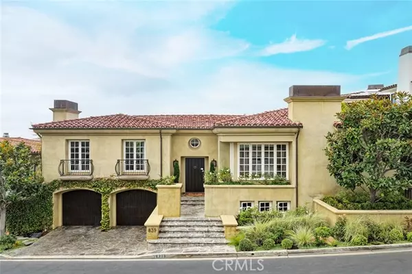 Laguna Beach, CA 92651,839 Emerald Bay