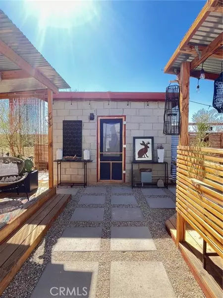 1345 Shangrila LN, Joshua Tree, CA 92252