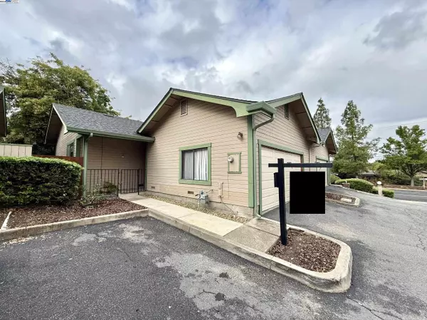 4214 Treat Blvd 2, Concord, CA 94521
