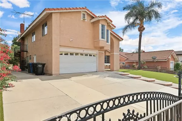 Phillips Ranch, CA 91766,30 Country Wood