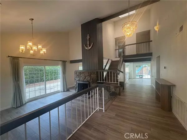 Diamond Bar, CA 91765,22706 White Fir