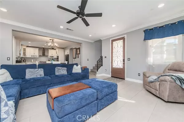 Bellflower, CA 90706,10121 1/5 Washington ST