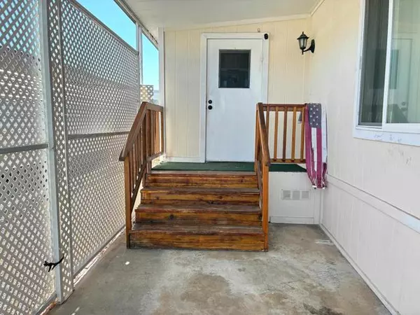 Escondido, CA 92027,2300 E Valley PKWY 194