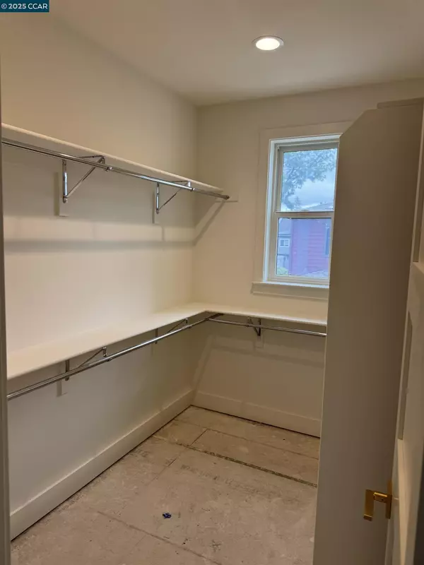 Walnut Creek, CA 94597,249 Haleena PL