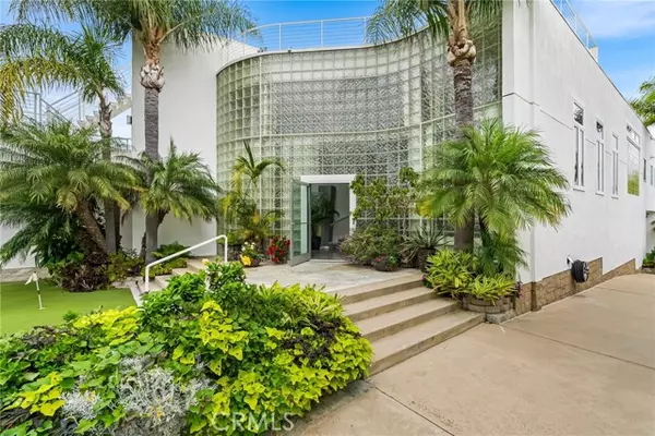 Newport Beach, CA 92660,20301 SW Cypress