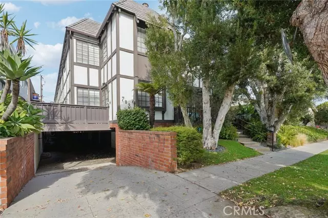 Santa Monica, CA 90402,713 9th ST 3