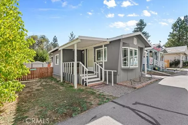 Crestline, CA 92325,22899 Byron RD