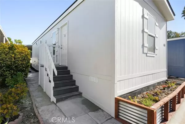 Thousand Oaks, CA 91362,2193 Los Feliz DR 63