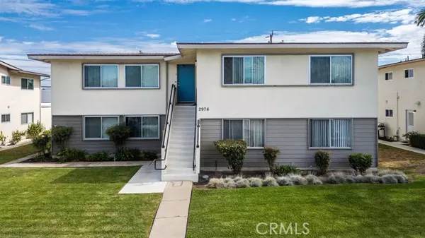 2976 Royal Palm DR, Costa Mesa, CA 92626