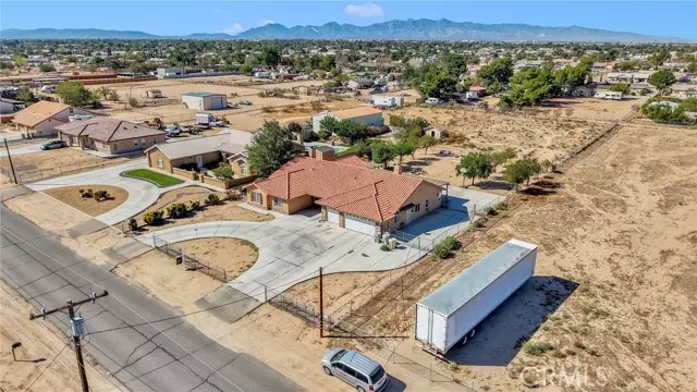 11158 Pinon, Hesperia, CA 92345