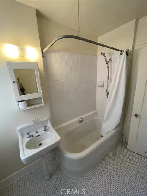 Long Beach, CA 90802,315 W 3rd ST 710