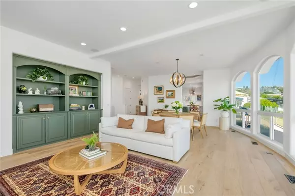 Laguna Beach, CA 92651,1545 Caribbean WAY
