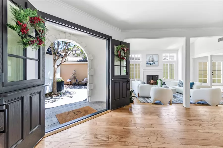 19365 Woodlands DR, Huntington Beach, CA 92648