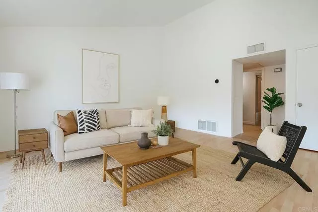 1817 E Grand Ave. 6, Escondido, CA 92027