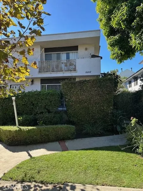 1607 Greenfield AVE 4, West Los Angeles, CA 90025