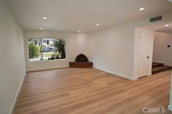 Burbank, CA 91506,1925 W Parkside AVE