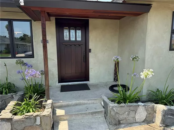 Bellflower, CA 90706,10056 Van Ruiten