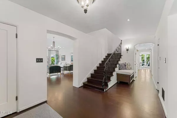 Altadena, CA 91001,2092 Midlothian DR