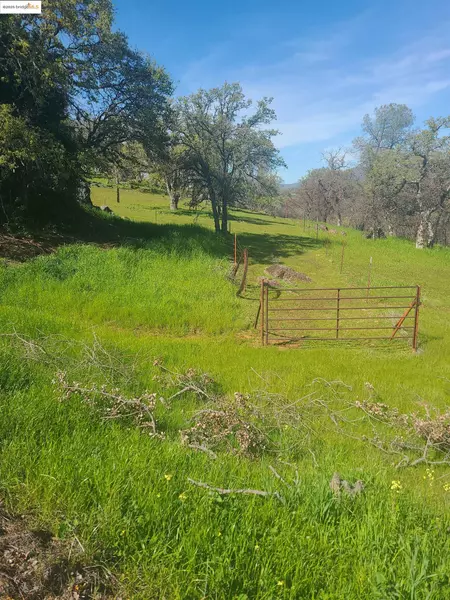 0 Arbolada DR, La Grange, CA 95329